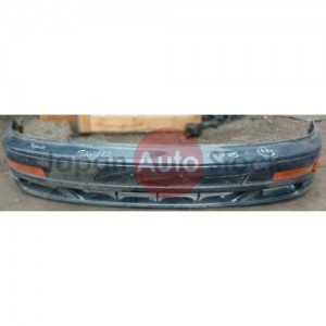 Передній бампер Toyota Camry