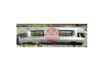 Передній бампер Toyota Carina E