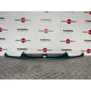 Решітка радіаторна Mazda 323 BA хетчбек, 1994-1997 Решітка радіаторна Mazda 323 BA хетчбек, 1994-1997