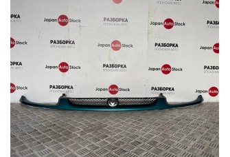 Решітка радіаторна Mazda 323 BA хетчбек, 1994-1997