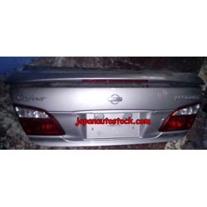 Кришка багажника Nissan Maxima A33 Кришка багажника Nissan Maxima A33