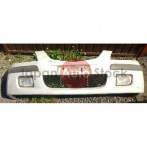 Передній бампер Mazda Premacy